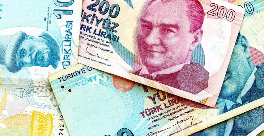 Oštro pala turska lira