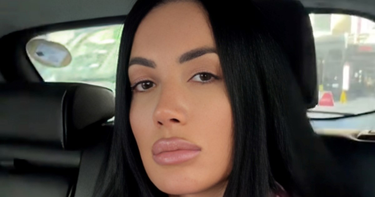 Mamu kritizirali zbog načina na koji kćer uči abecedu: "Odvratno i sramotno"