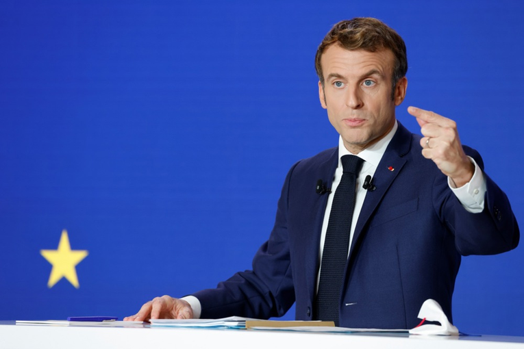 Macron želi zabraniti društvene mreže mlađima od 15. Traži isto pravilo u cijeloj EU