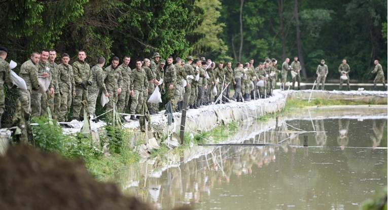 Rastu Kupa i Sava, Sisak i Petrinja danas očekuju najviši vodni val