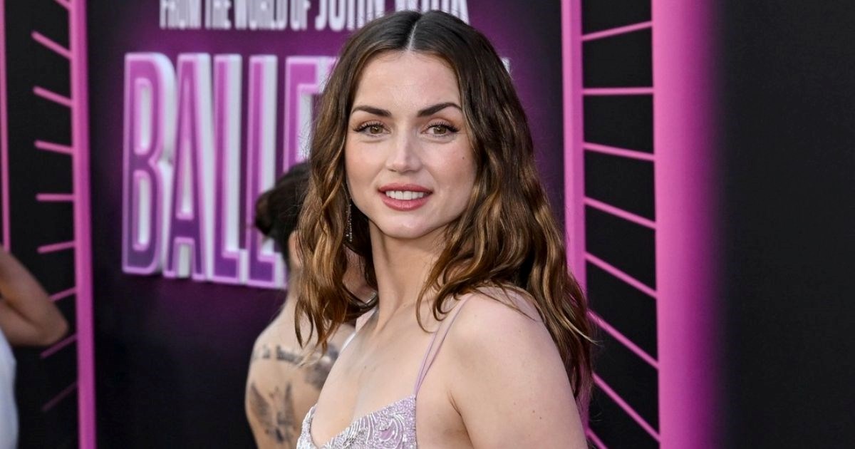 Ana de Armas pokazala manikuru iz snova