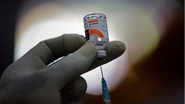 Kina će do kraja godine proizvesti tri milijarde doza cjepiva