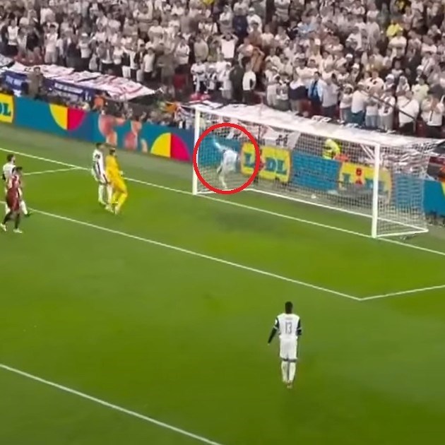 Stoper Tottenhama s crte očistio siguran gol. Pogledajte sjajnu reakciju u finalu EL
