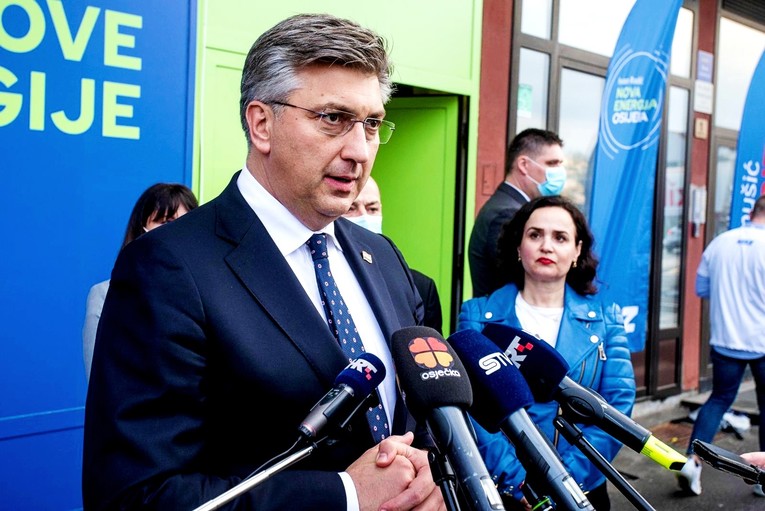 Plenković u Osijeku pričao o izborima i komarcima