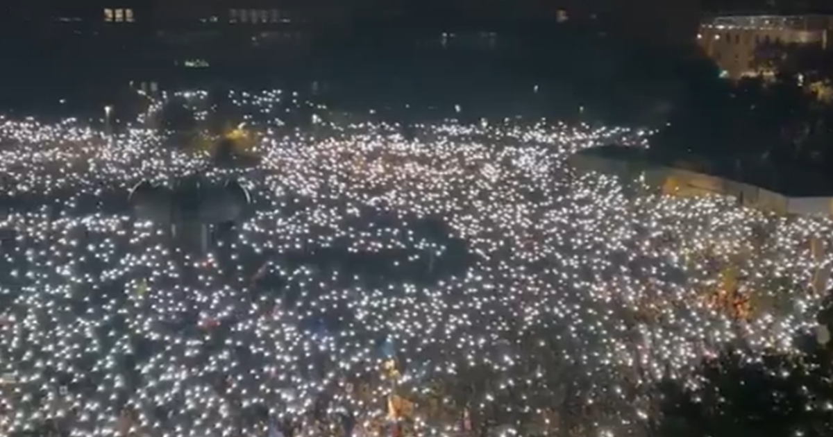 VIDEO Tisuće Slovaka na ulicama. Skandiraju: Dosta nam je Fica