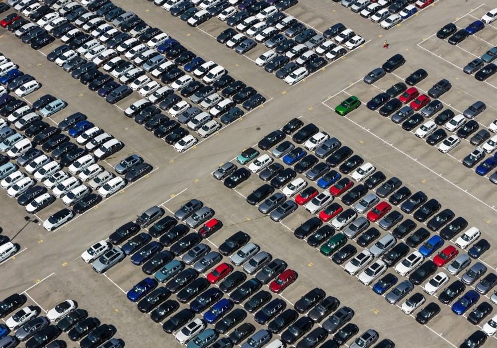 Indija drastično smanjuje carine na uvoz auta iz EU