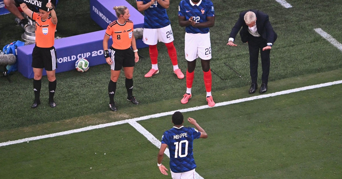 Deschamps je pozvao Mbappea da izađe iz igre. Pogledajte što je onda napravio