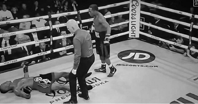 Američki boksač umro četiri dana nakon što je nokautiran u ringu