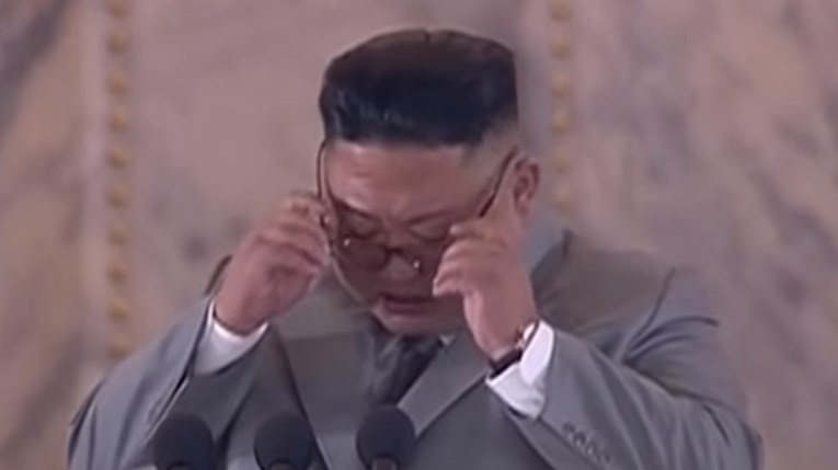 VIDEO Kim Jong-un zaplakao i ispričao se građanima Sjeverne Koreje