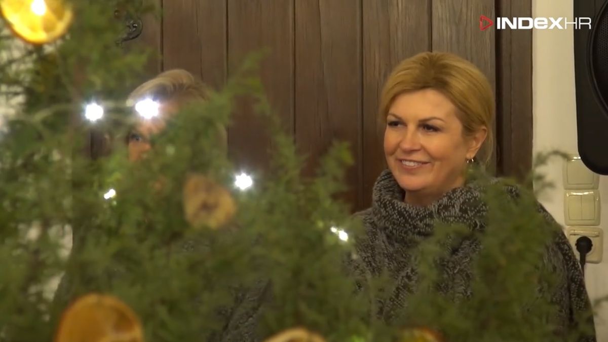 VIDEO Povukla je melodija: Kolinda pjevušila božićnu pjesmu