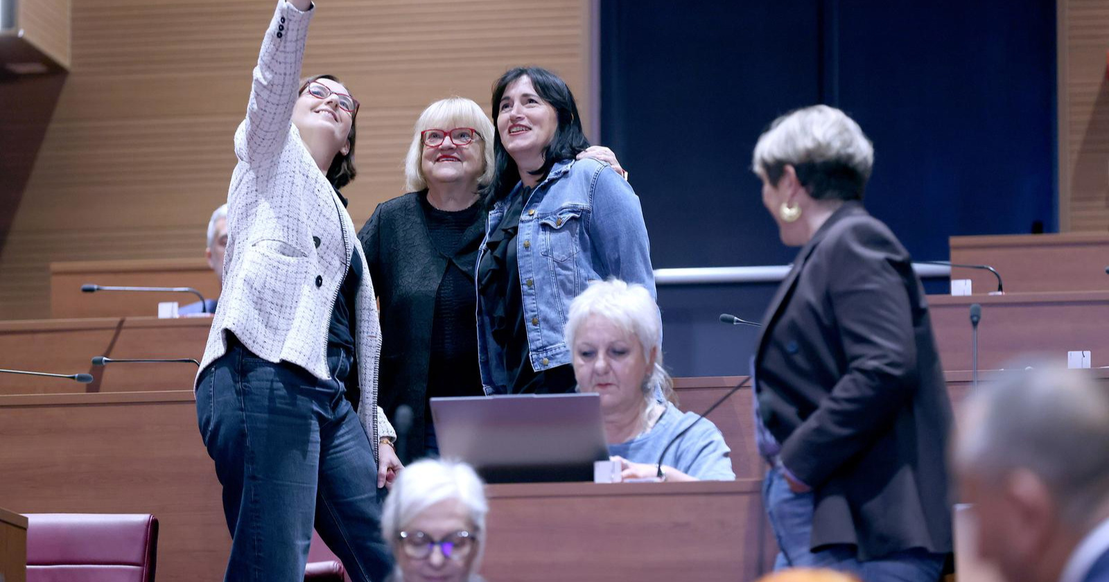 Zašto su zastupnici na sjednicu Sabora došli u traperu?