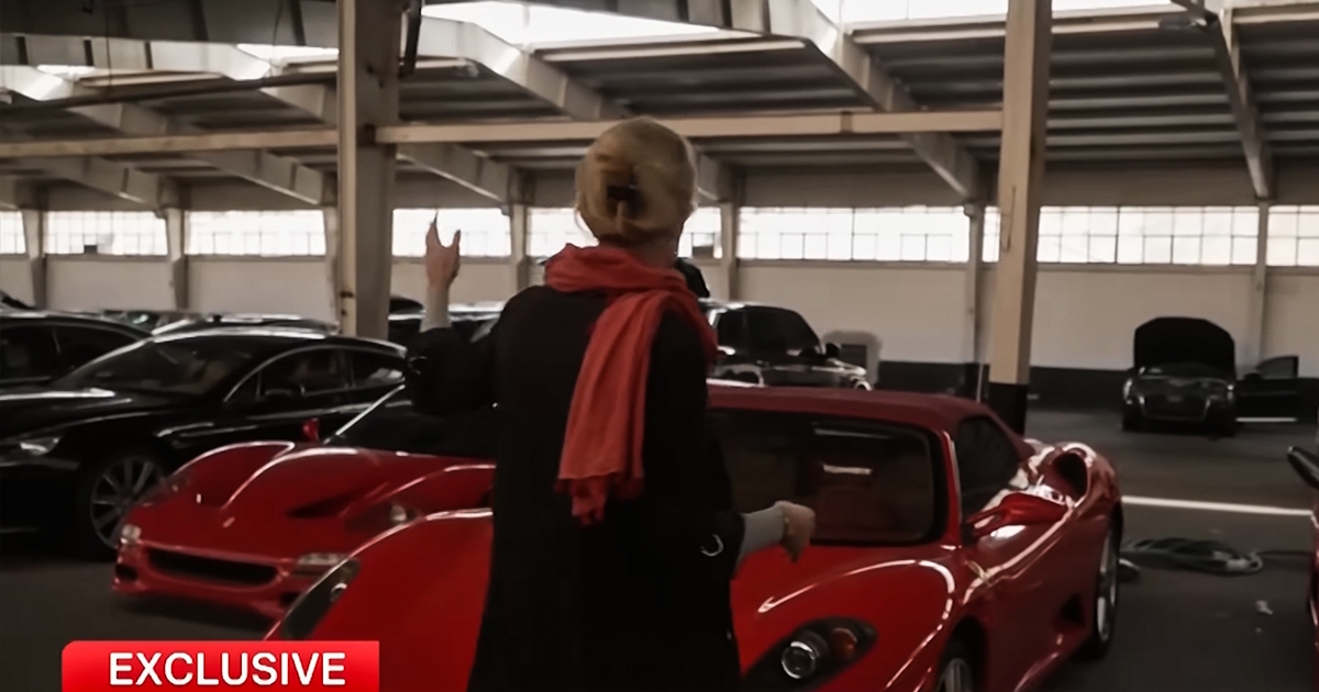VIDEO CNN ušao u Asadovu palaču i garažu: Ferrariji, Lamborghiniji...