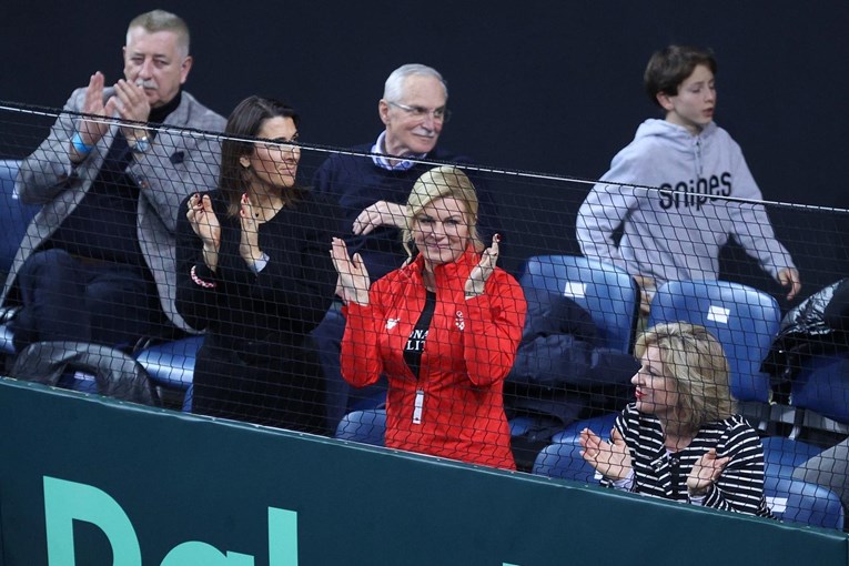 Kolinda navijala za Bornu Ćorića na Davis Cupu