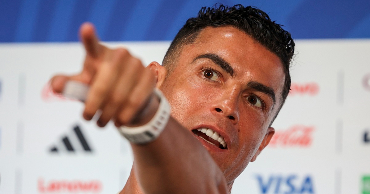 Ronaldo prstom pokazao prema novinaru. Uslijedio je najbizarniji trenutak presice