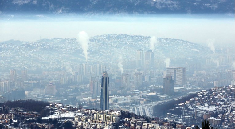 Znanstvenici: Zagađenje zraka prosječno skraćuje život tri godine