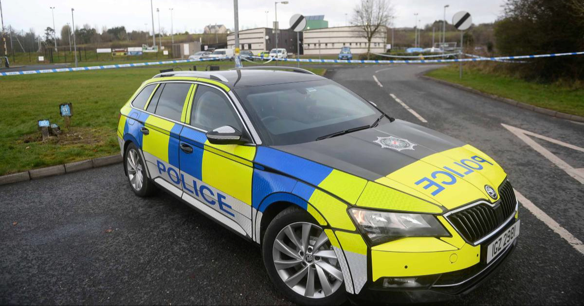 U Sjevernoj Irskoj oteli dostavljača hrane i natjerali ga da vozi bombu do policije