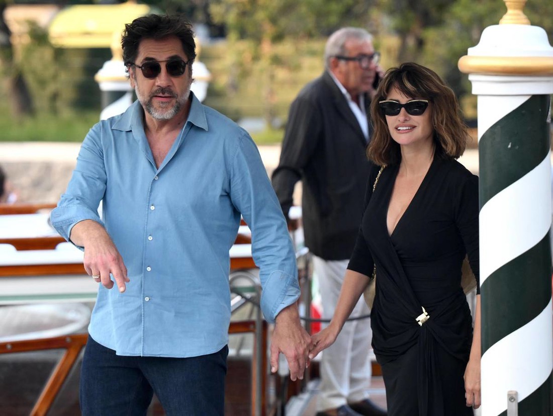 Penélope Cruz i Javier Bardem snimljeni u Veneciji, ona se u jednom trenutku izula