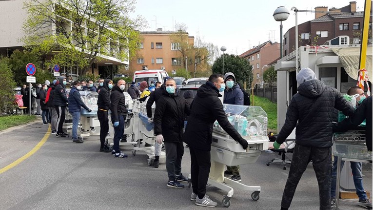 Slika koja je oduševila Hrvatsku: Bad Blue Boysi spašavaju inkubatore iz rodilišta