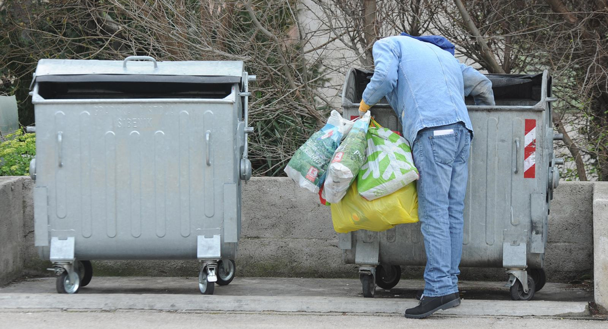 U blokadi je više od 202.000 građana