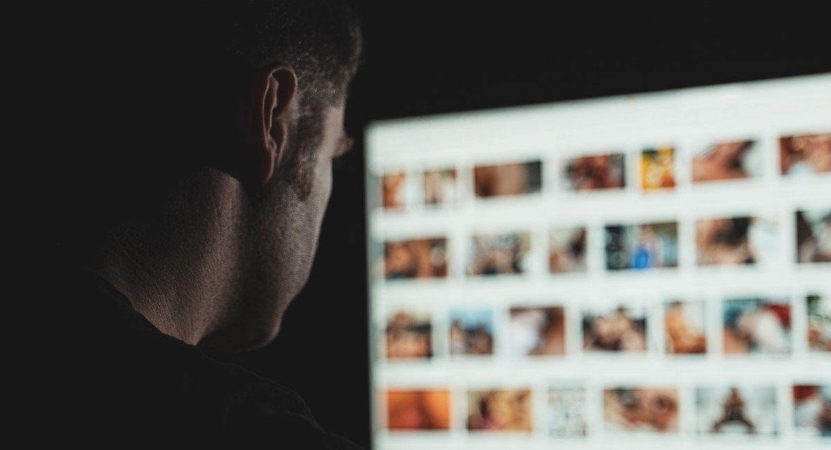 EU pokreće istragu protiv Pornhuba, Stripchata, XNXX-a i XVideosa