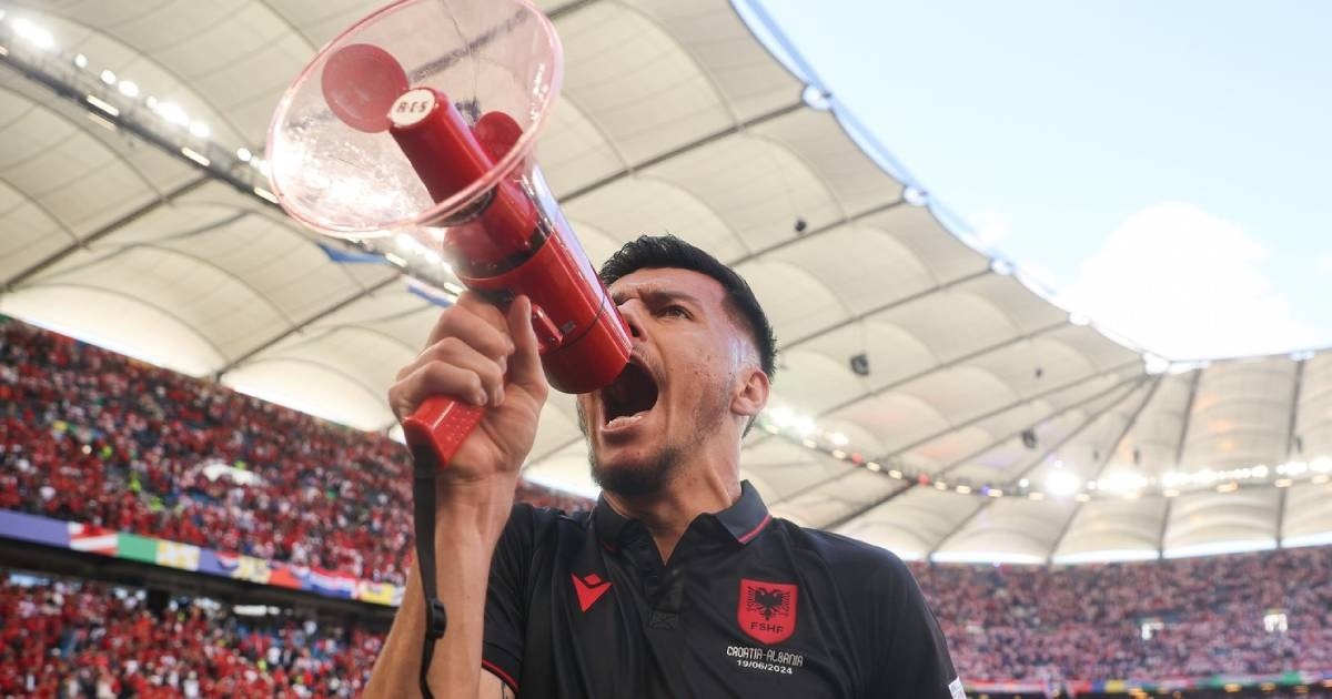 Napadaču propao transfer jer je nakon utakmice s Hrvatskom vrijeđao Srbe i Makedonce?