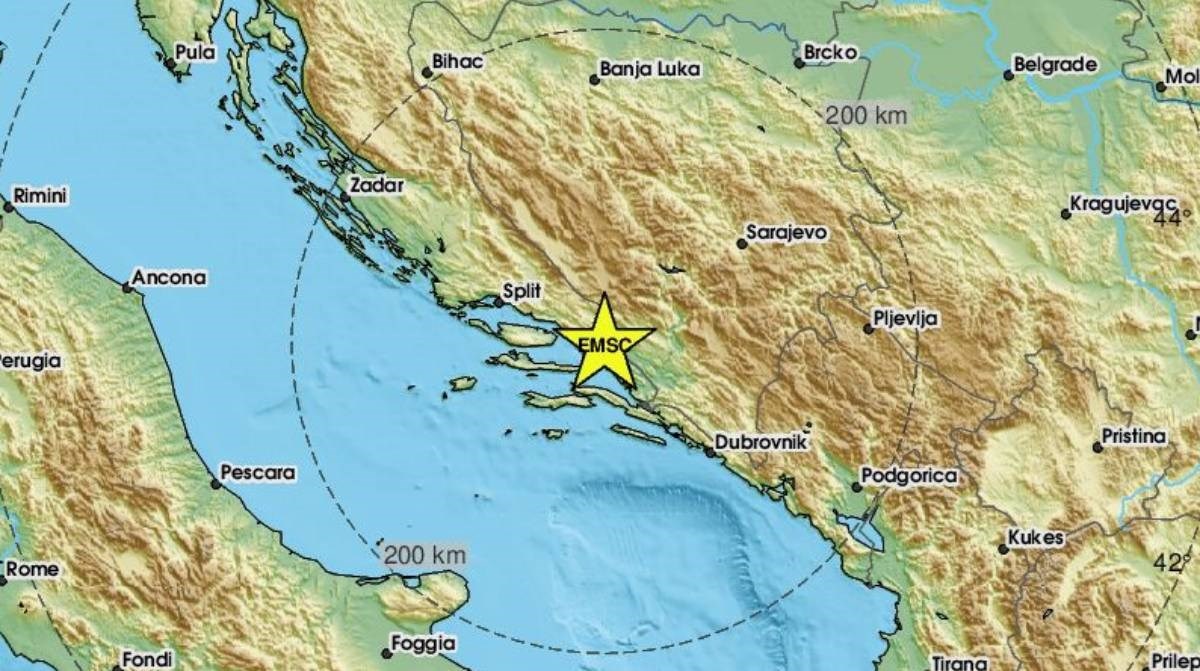 Potres kod Makarske magnitude 2.2. Ubrzo nakon toga jači potres u moru kod Neuma