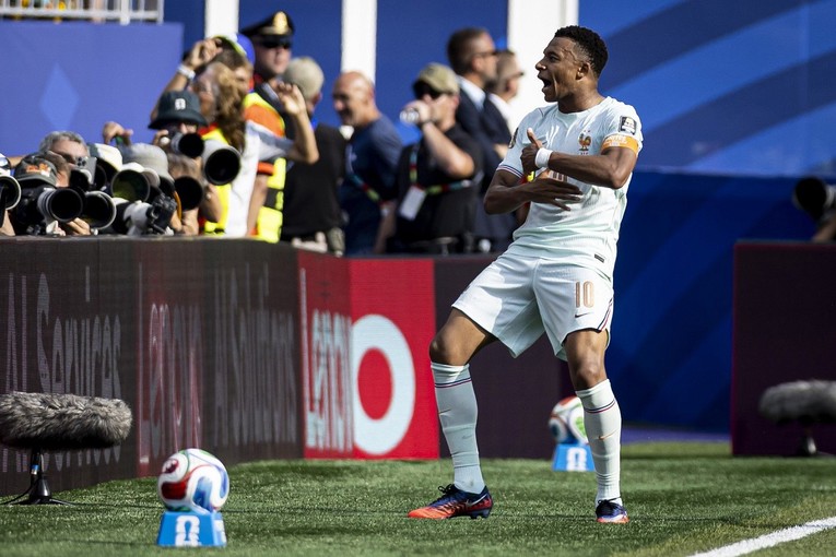 VIDEO Čudesni Mbappe na putu prema najboljem učinku u povijesti SP-a