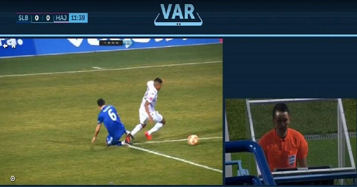 Sudac je četiri minute provjeravao penal za Hajduk. Je li dobro odlučio?