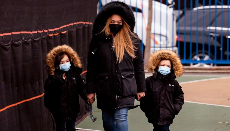CDC: 90% Amerikanaca više ne mora nositi maske, čak ni oni koji nisu cijepljeni