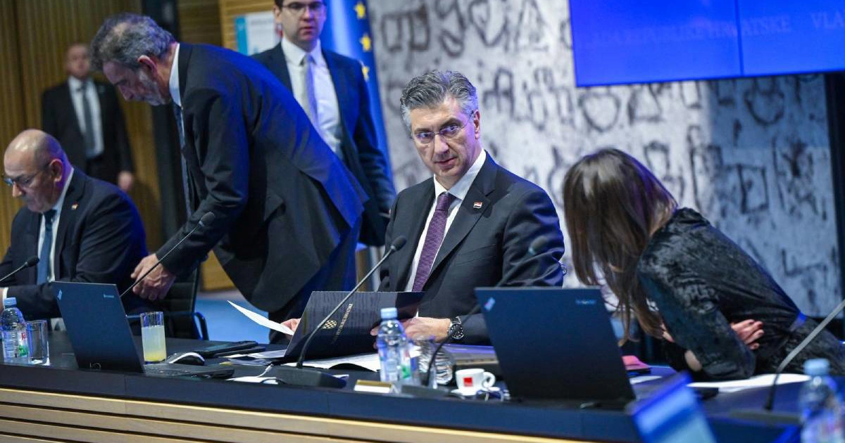 Sindikati odbili Vladinu ponudu za osnovicu. Piletić: Nema prostora za povećanje