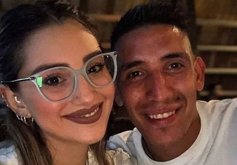 Poginula 25-godišnja djevojka argentinskog nogometaša, u vožnji joj stalo srce