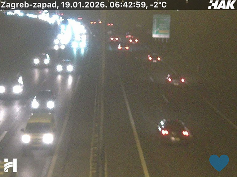 Zimski uvjeti na cestama u Lici zbog ledene kiše