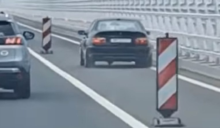 VIDEO BMW-om pretjecao kolonu na Pelješkom mostu: "Koji krkan"