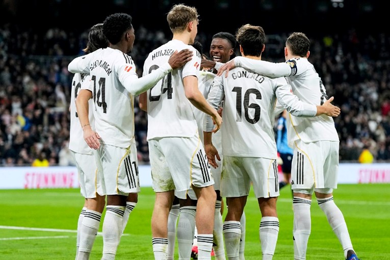 VIDEO Real utrpao četiri gola Sociedadu i preuzeo vrh La Lige