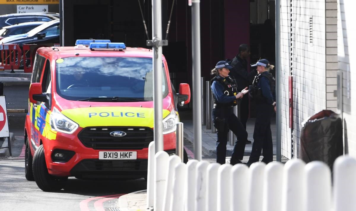 Britanac zaražen koronavirusom ubio ženu jer mu je rekla da iseli iz stana