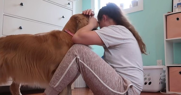 Pokazala kako njen službeni pas reagira kad je uhvati napadaj panike