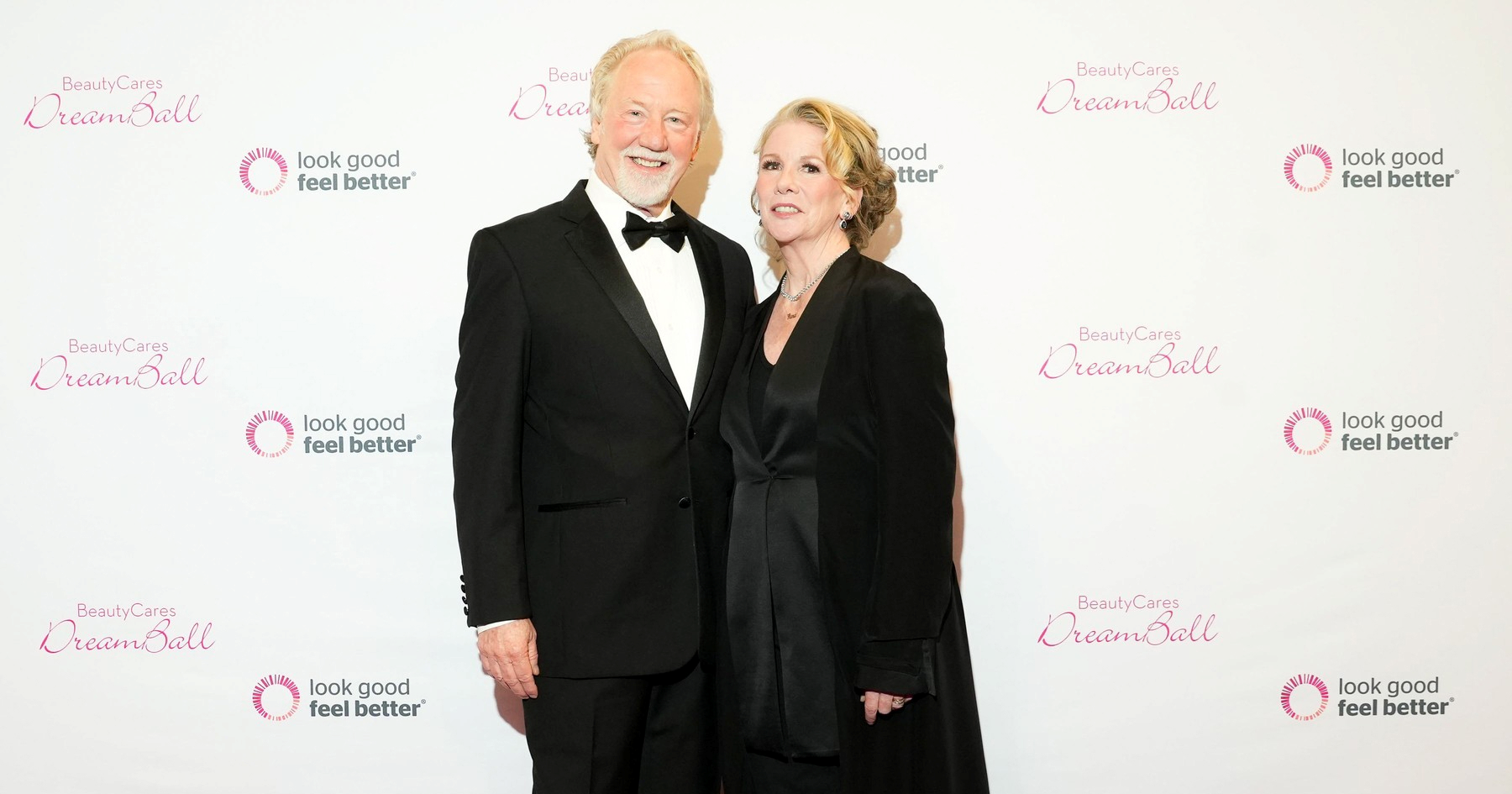 Nakon što se Timothy Busfield predao policiji, supruga poručila: Uz njega sam