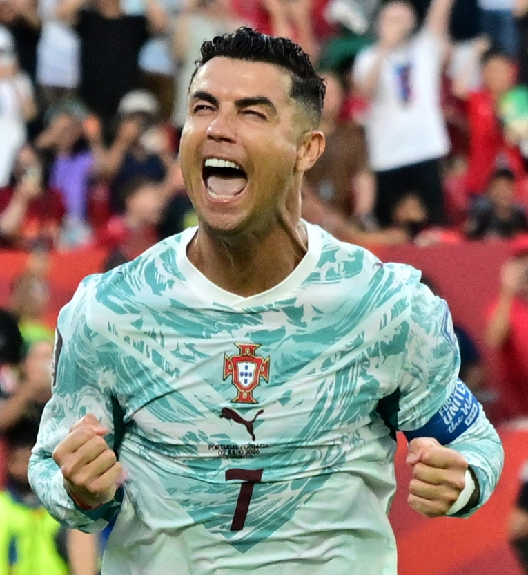 Ronaldo želi sa sinom zaigrati na idućem SP-u? "Igra kao robot"