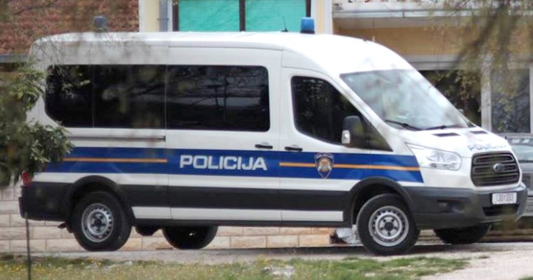 Uhićen muškarac u Zagrebu zbog pljački suvenirnice i četiri ljekarne