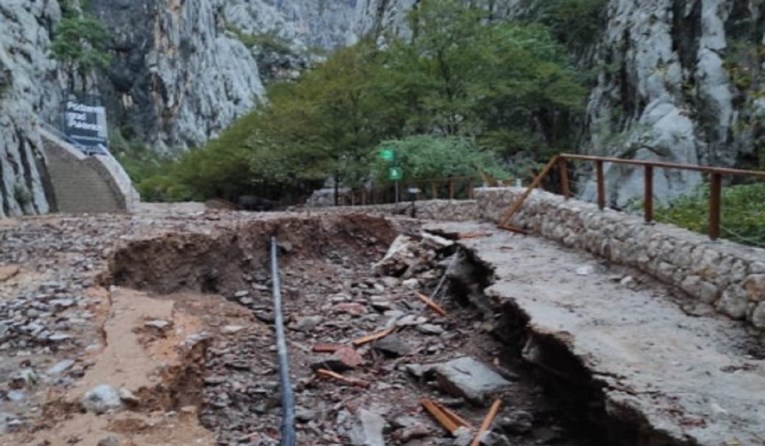FOTO Bujica u Nacionalnom parku Paklenica uništila stazu, šteta ogromna