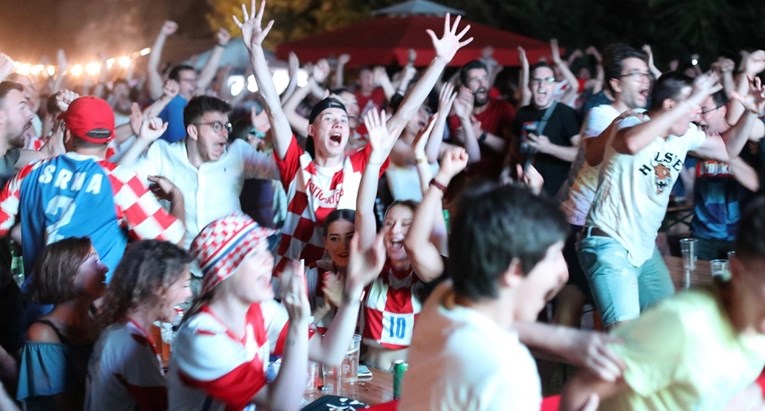 Pogledajte euforiju u Splitu nakon plasmana Hrvatske u osminu finala Eura