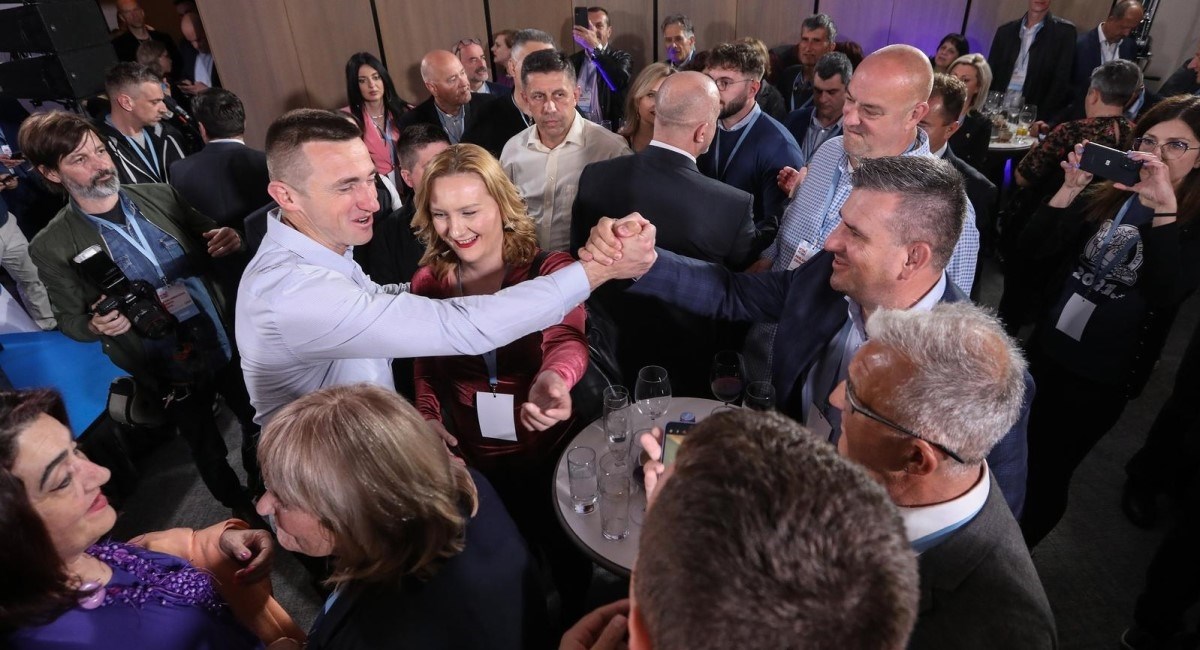 IZ DP-a Penava: Nećemo s SDSS-om i Možemo, razgovarat ćemo s HDZ-om i SDP-om