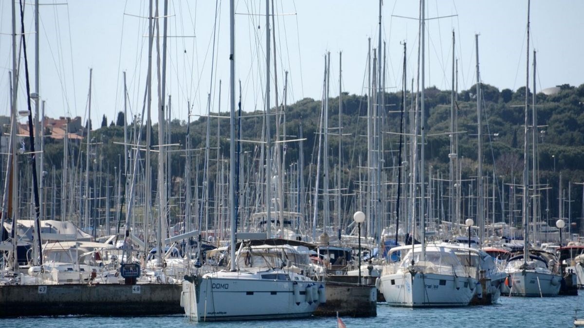 Španjolski El Mundo: Nautičari i turisti nam odlaze u Hrvatsku. Šteta je brutalna