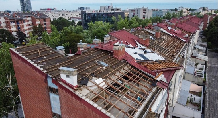 FOTO Pogledajte fotografije iz zraka, zgrade u Španskom ostale bez krovova