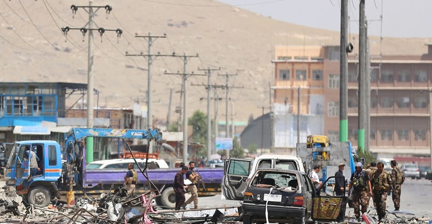 U eksploziji bombe na cesti u Afganistanu poginula najmanje 34 civila