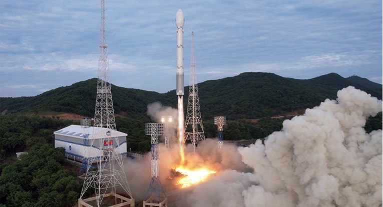 Sjeverna Koreja želi lansirati novi špijunski satelit. SAD: To je prijetnja miru