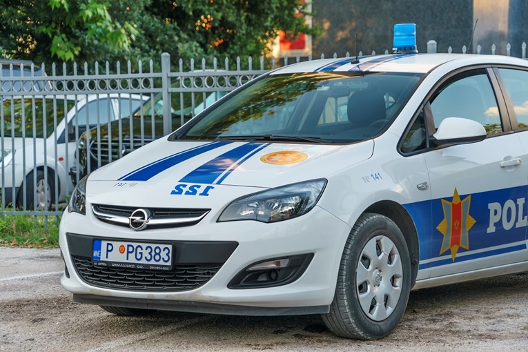 Policajca u Crnoj Gori u autu ubili metkom u glavu pa pobjegli prema Hrvatskoj
