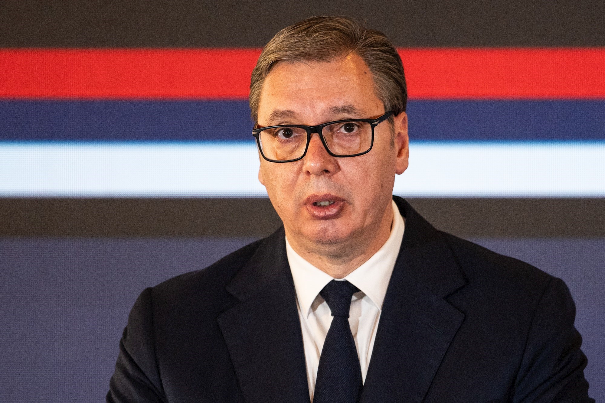 Odbijen i ismijan Vučićev manevar s referendumom