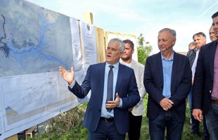 Hrvatske vode u Kutini prije mjesec dana pompozno otvorile radove. Nisu ni počeli