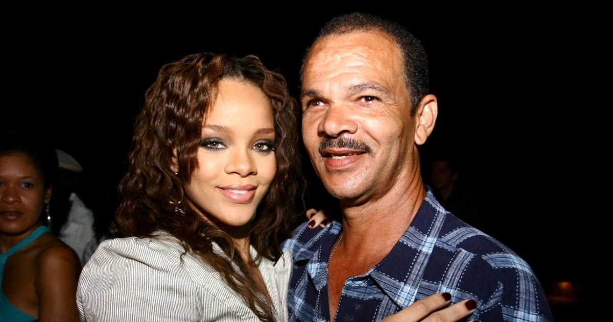 Rihannin otac tvrdi da je za kćerinu trudnoću saznao na Super Bowlu